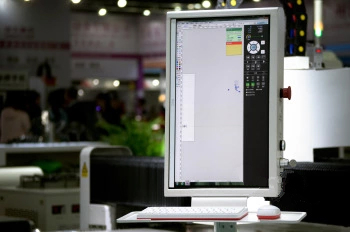 1500*3000mm 500w Racuys Or Ipg Fiber Laser Cutting Machine 1500*3000mm 500w Racuys o tagliatrice laser a fibra Ipg