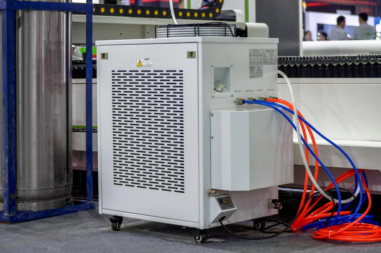 1500*3000mm 500w Racuys Or Ipg Fiber Laser Cutting Machine 1500*3000mm 500w Racuys o tagliatrice laser a fibra Ipg