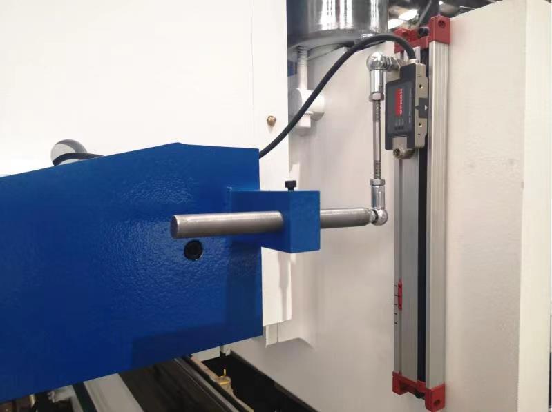 160t-4000 4-axis Cnc Hydraulic Bending Machine Press Brake Pressa piegatrice idraulica CNC a 4 assi 160t-4000