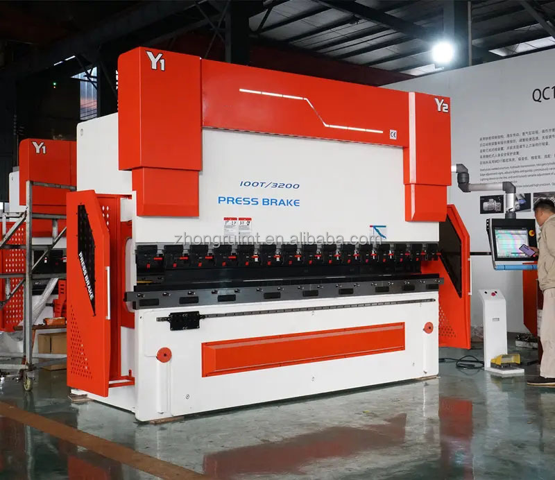 200t 300t Standard Industrial Press Brake Cnc Hydraulic Press Brake Machine 200t 300t Pressa piegatrice industriale standard CNC Pressa piegatrice idraulica