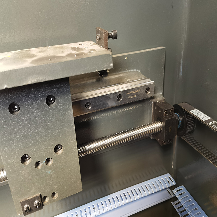 300t/4000 Hydraulic Press Brake Machine Pressa idraulica da 300 t/4000