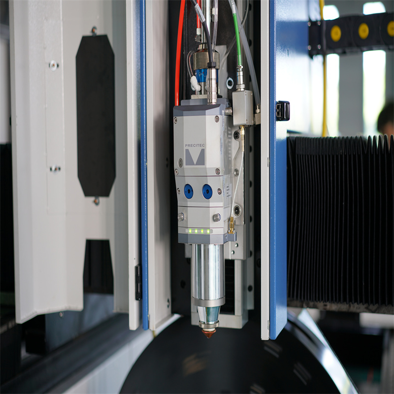 3015 1500x3000 Macchina da taglio laser in fibra di alluminio Apparecchiatura laser industriale