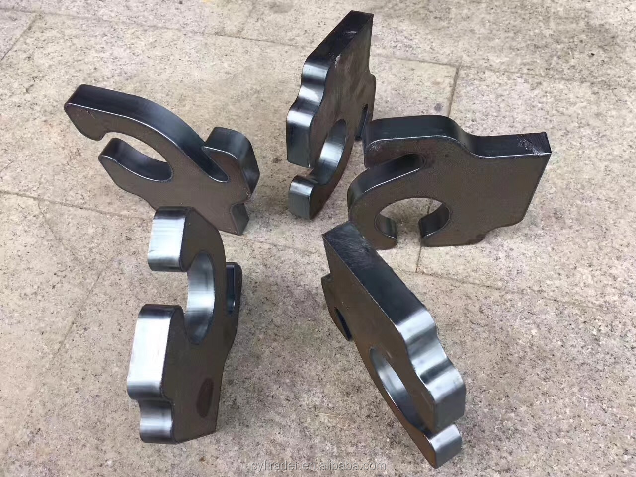 3015 4015 1kw To 6kw Cnc Fiber Laser Cutting Machine Raycus Laser Power Potenza del laser di Raycus della tagliatrice del laser della fibra di CNC di 3015 4015 1kw a 6kw