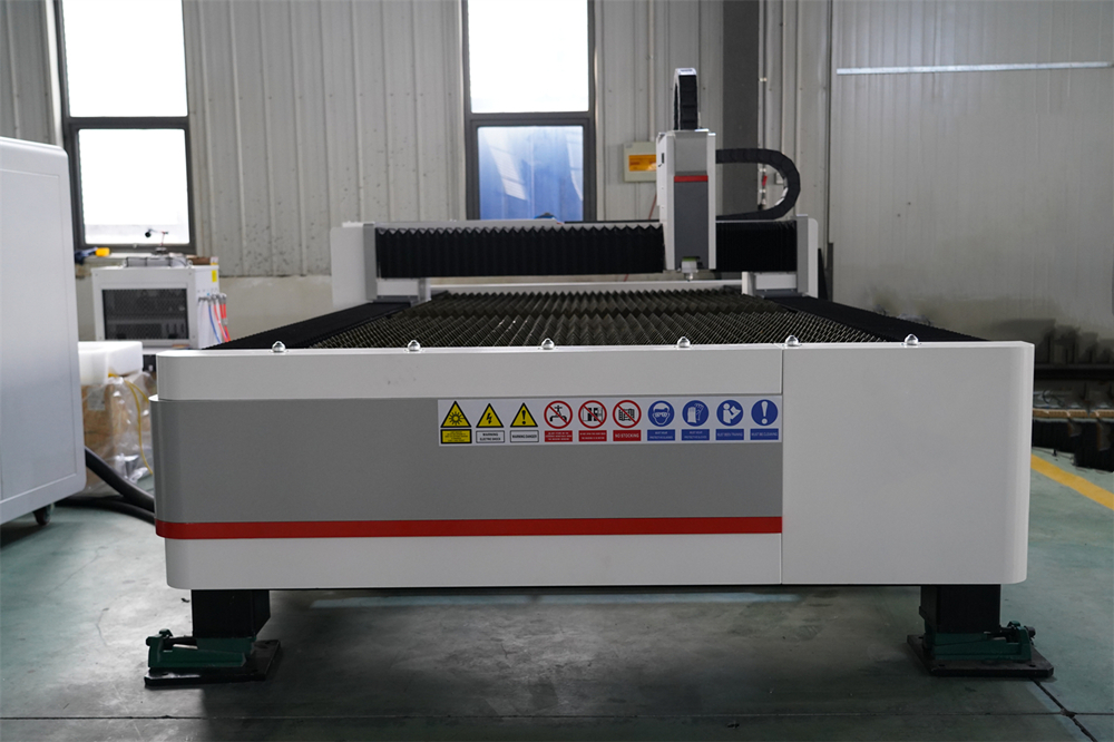 3015 4kw 1kw 2kw 3kw Stainless Steel Cnc Fiber Laser Cutting Machine Tagliatrice del laser della fibra di CNC dell'acciaio inossidabile 3015 4kw 1kw 2kw 3kw