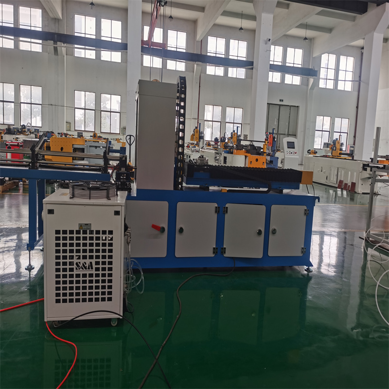 Macchina da taglio laser a fibra 3015 per lamiera di acciaio al carbonio per tubi metallici