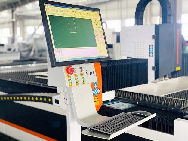 3015 Fiber Laser Cutting Machine For High-Speed Cutting Of 1-6mm Metal Materials Macchina da taglio laser a fibra 3015 per il taglio ad alta velocità di materiali metallici da 1 a 6 mm