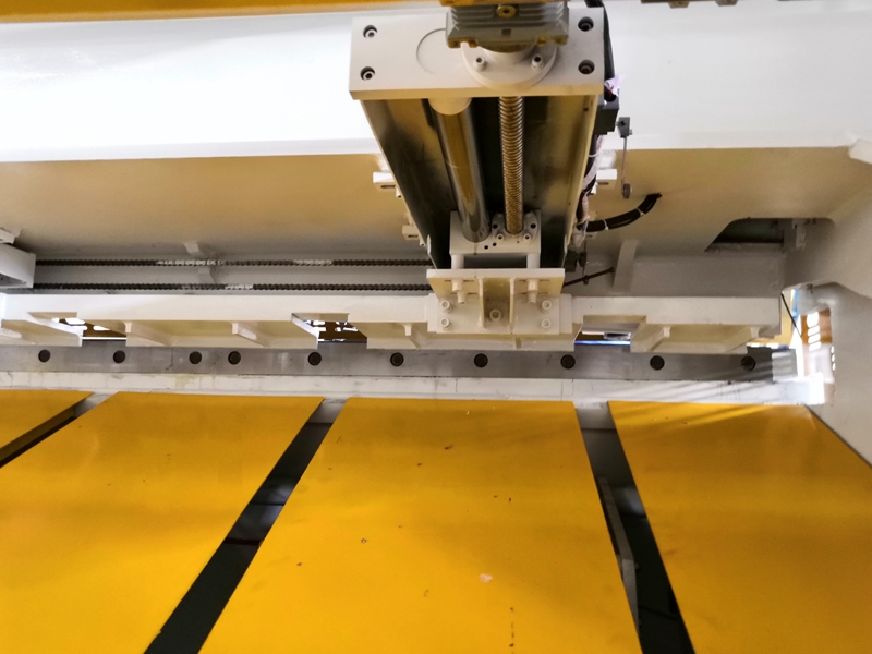 6mm Q11 Electric Sheet Plate Shearing Machine 8 Feet Sheet Metal Shearing Machine Cesoia per lamiera elettrica Q11 da 6 mm Cesoia per lamiera da 8 piedi