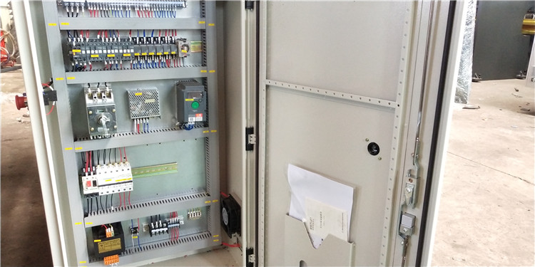 6mm*3200 Hydraulic Steel Plate Cutting Machinery Steel Plate Shearing Machine 6 mm * 3200 macchine per il taglio di lastre d'acciaio idrauliche cesoia per lastre d'acciaio