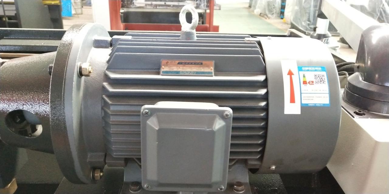 6mm*3200 Hydraulic Steel Plate Cutting Machinery Steel Plate Shearing Machine 6 mm * 3200 macchine per il taglio di lastre d'acciaio idrauliche cesoia per lastre d'acciaio