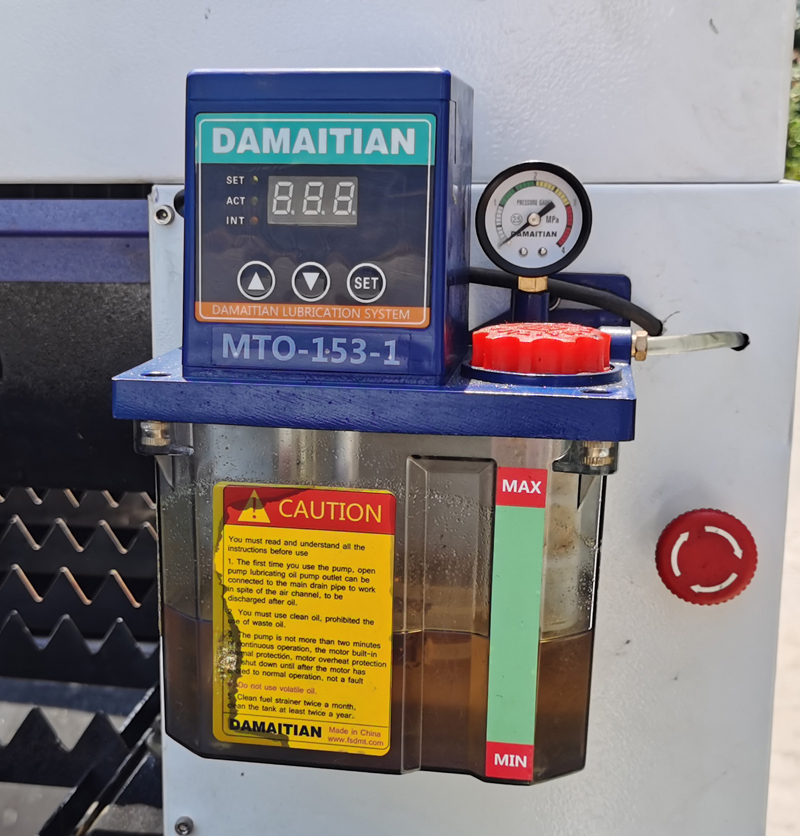 8mm 10mm Carbon Steel Laser Cutter 1530 4020 Cnc Fiber Laser Cutting Machine Taglierina laser in acciaio al carbonio da 8 mm 10 mm 1530 4020 Macchina da taglio laser in fibra di CNC