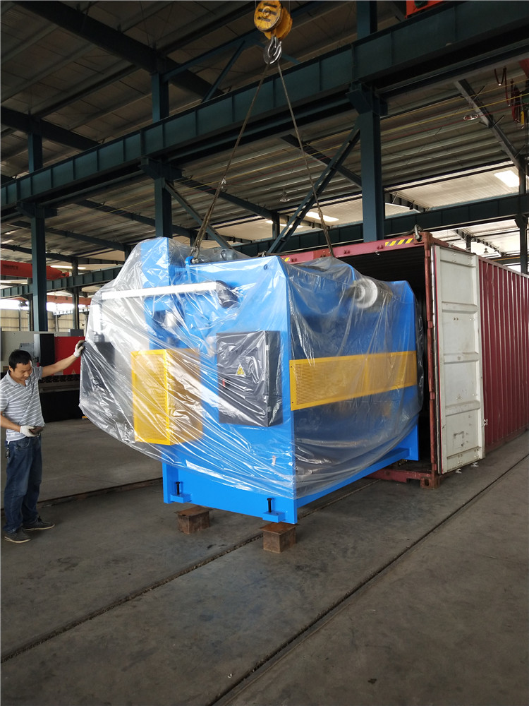 China Metal Hydraulic Press Brake Machine With Reasonable Price Macchina del freno della pressa idraulica del metallo della Cina con il prezzo ragionevole