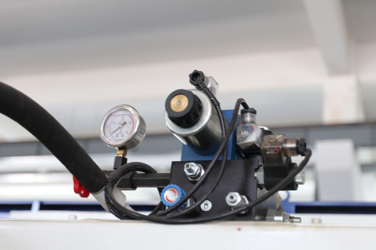 Cnc Hydraulic Press Brake Machine Bending Servo Electric Press Brake 40T Pressa piegatrice idraulica CNC Pressa piegatrice servo elettrica 40T