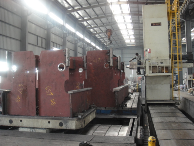 Da53t Cnc System Controller 125t4000 3+1 Axis Cnc Hydraulic Press Brake With Good Quality Da53t Cnc System Controller 125t4000 3 + 1 assi Cnc pressa piegatrice idraulica con buona qualità