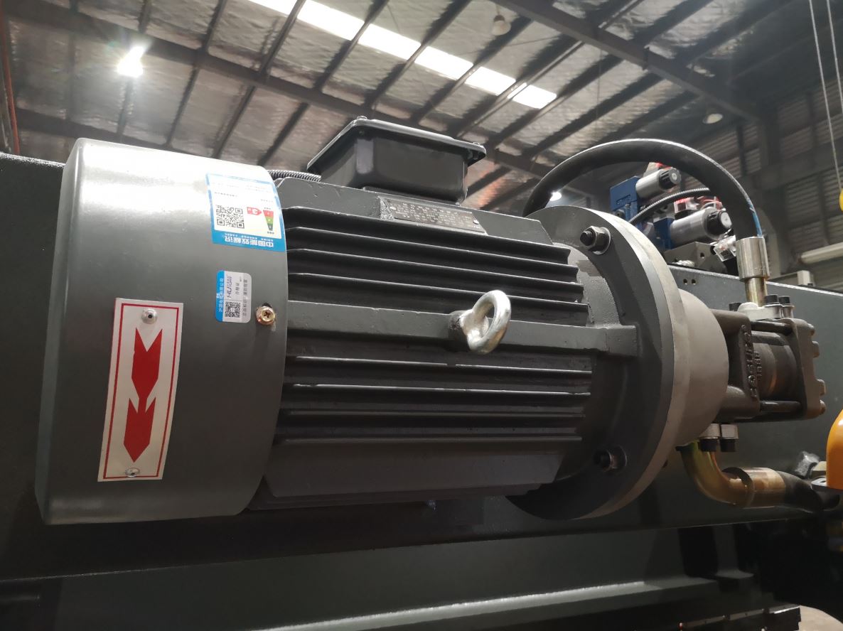 Delem Da66t 125 3+1 4+1 6+1 8+1 Cnc Hydraulic Press Brake For Metal Plate Bending Delem Da66t 125 3+1 4+1 6+1 8+1 Cnc pressa piegatrice idraulica per piegatura lamiera