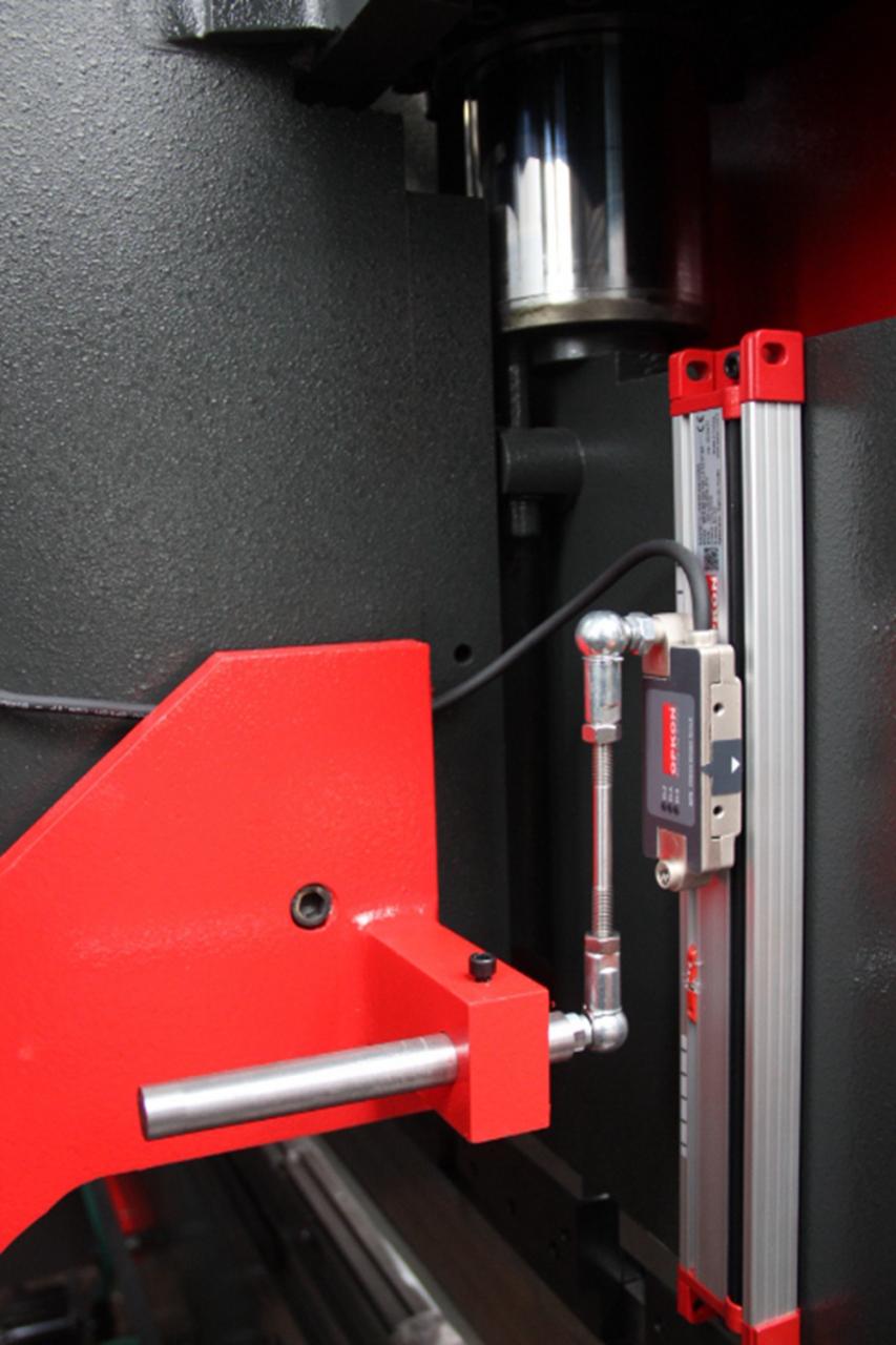 Delem Da66t 125 3+1 4+1 6+1 8+1 Cnc Hydraulic Press Brake For Metal Plate Bending Delem Da66t 125 3+1 4+1 6+1 8+1 Cnc pressa piegatrice idraulica per piegatura lamiera