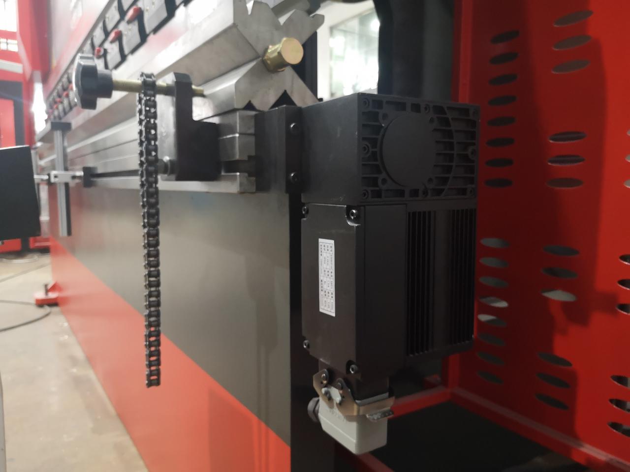 Delem Da66t 125 3+1 4+1 6+1 8+1 Cnc Hydraulic Press Brake For Metal Plate Bending Delem Da66t 125 3+1 4+1 6+1 8+1 Cnc pressa piegatrice idraulica per piegatura lamiera