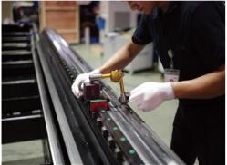 Fiber Laser Cutting Machine Masterline 8kw,4000x2000mm,With Ipg Laser Source Macchina da taglio laser a fibra Masterline 8kw, 4000x2000mm, con sorgente laser Ipg