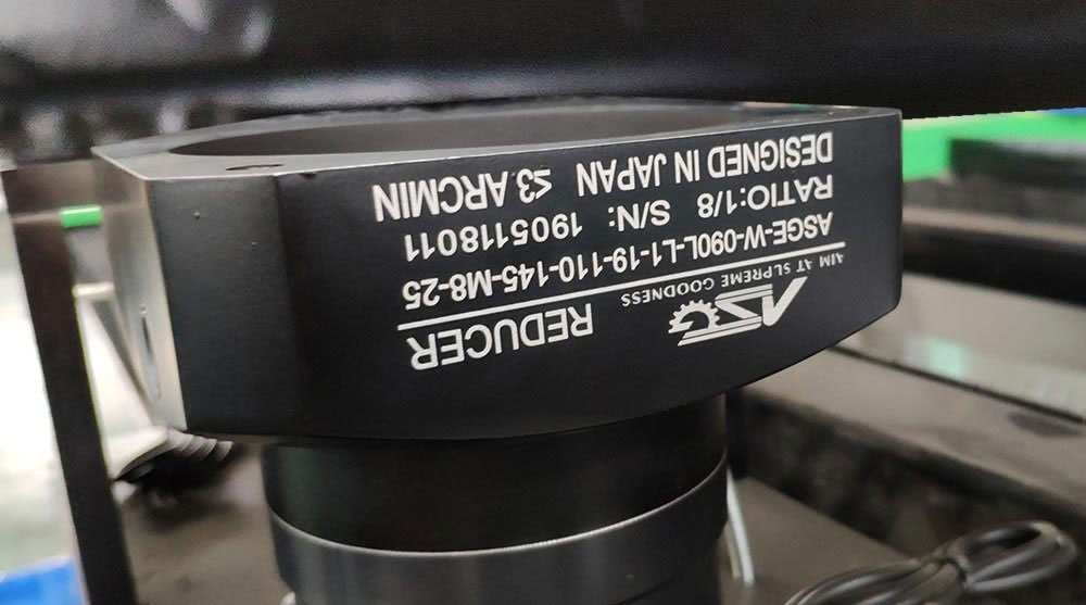 Prezzo della macchina da taglio laser in fibra di alta precisione 1000w