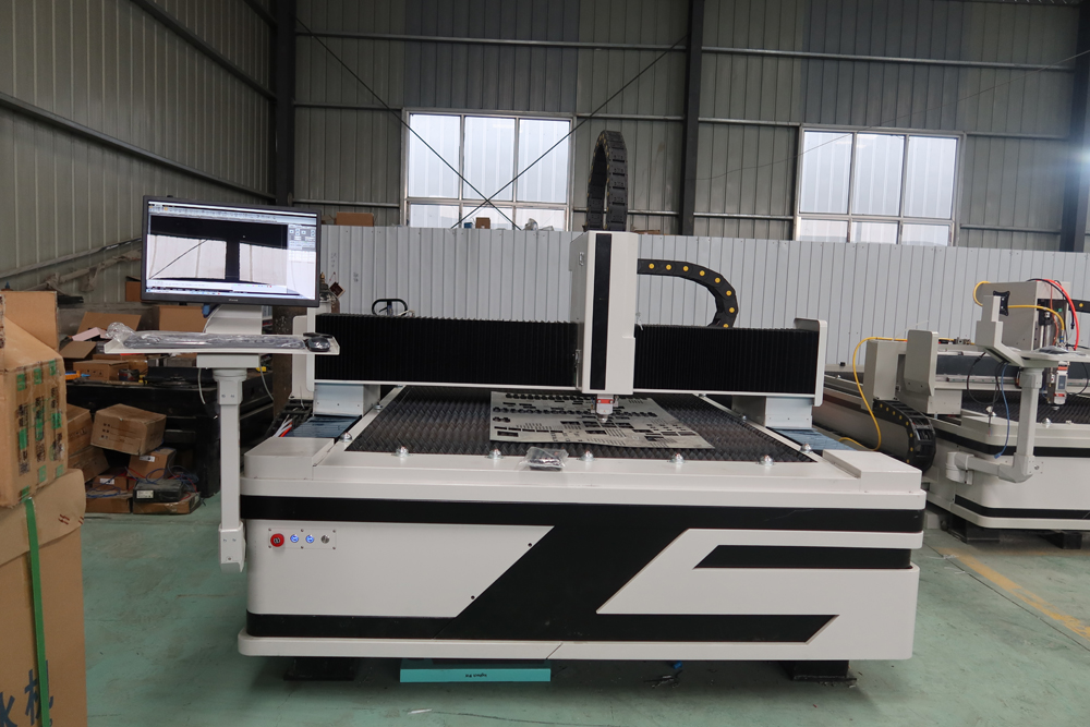 High Precision Fiber Laser Cutting Metal Stainless Steel Carbon 2000w Taglio laser in fibra di alta precisione Metallo Acciaio inossidabile Carbonio 2000w