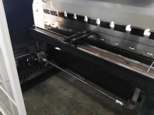 High Quality Sheet Metal Hydraulic Press Brake Machine Pressa idraulica per presse piegatrici in lamiera di alta qualità