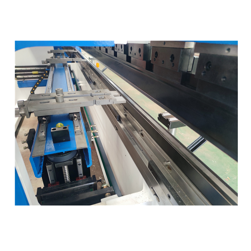 Hydraulic Press Brake Of 130t/3200mm 4+1 Axis Delem Da53t Cnc Press Brake Pressa piegatrice idraulica di 130t/3200mm 4+1 assi Delem Da53t Pressa piegatrice CNC