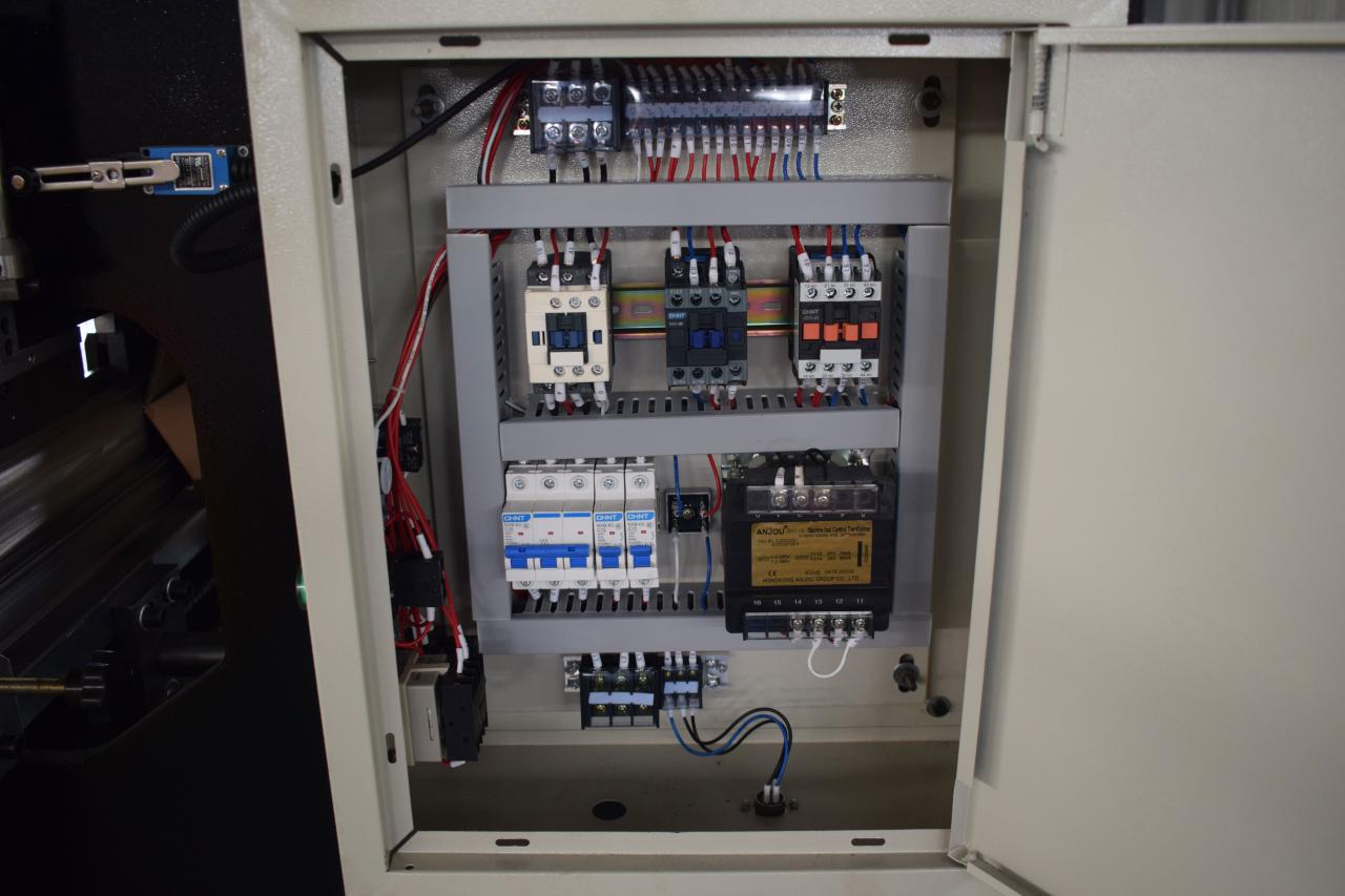 Pressa piegatrice idraulica CNC per la piegatura della lamiera Wc67y