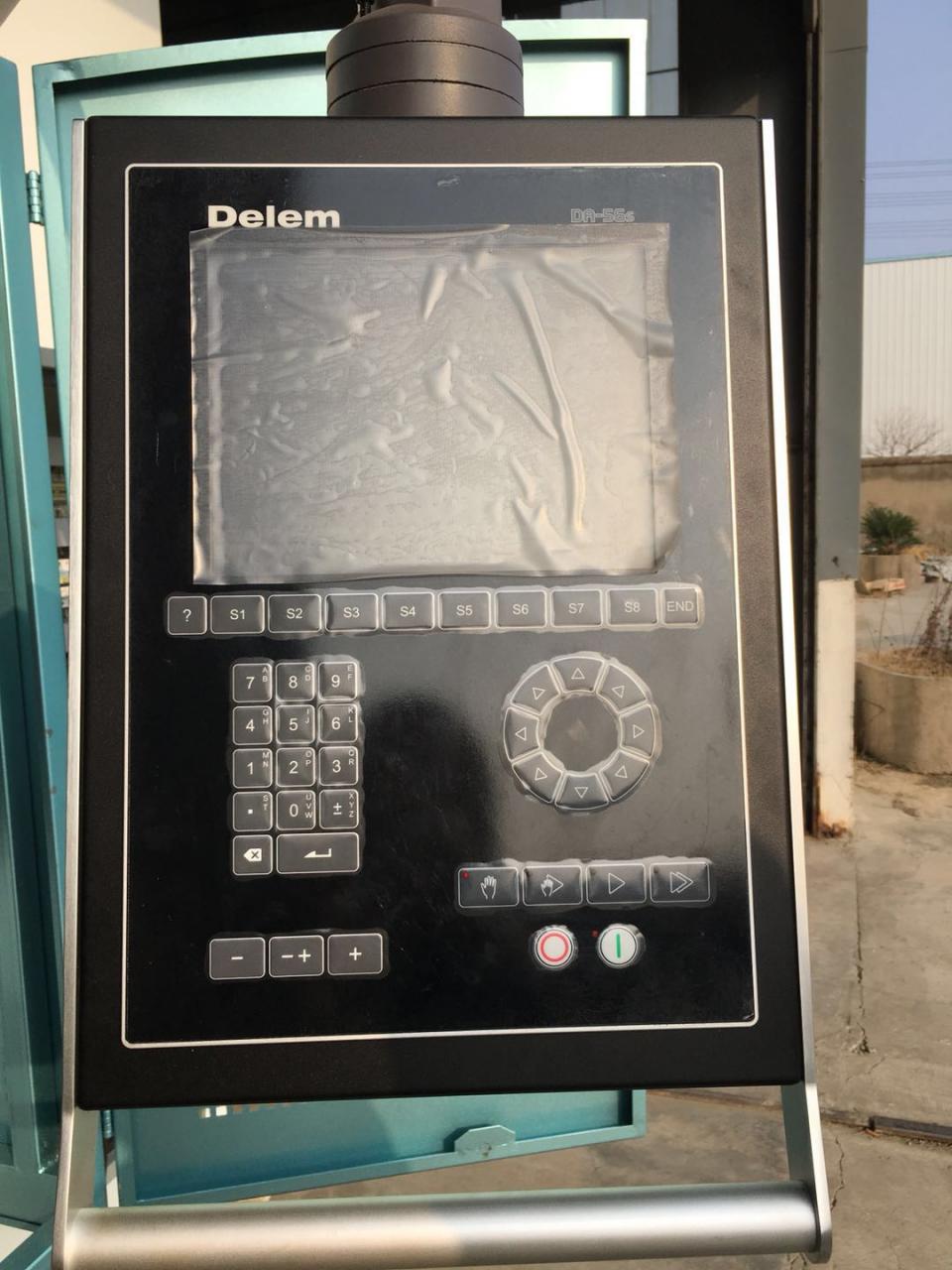 Hydraulic Stainless Steel Wc67y/k-300/6000 Mould Crowning Press Brake Pressa piegatrice idraulica per coronamento stampi Wc67y/k-300/6000 in acciaio inossidabile