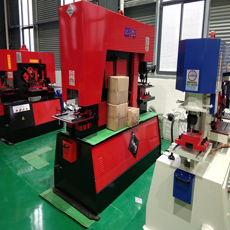 Q35y Series Hydraulic Ironworker Shearing And Punching Machine Cesoia e punzonatrice idraulica per siderurgia serie Q35y