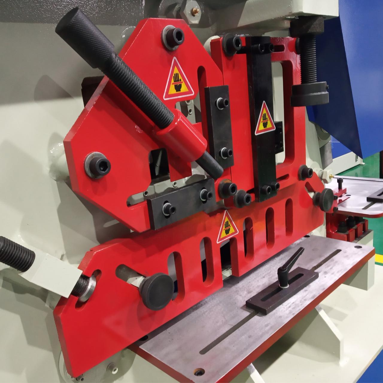 Cesoia e punzonatrice idraulica per siderurgia serie Q35y