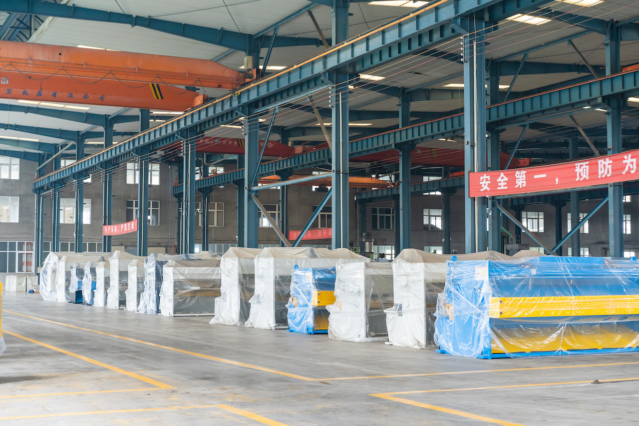 Qc11y 8x3200 Sheet Metal Shearing Machine Steel Plate Hydraulic Shearing Machine Cesoia per lamiera Qc11y 8x3200 Cesoia idraulica per lamiera d'acciaio