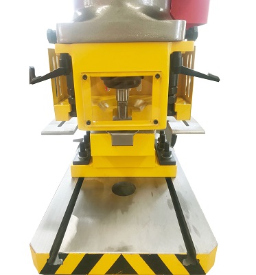 Steel Plate Angle Cutting Punching Notching Machine Hydraulic Ironworker For Sale Ironworker idraulico della punzonatrice di punzonatura di taglio di angolo del piatto d'acciaio da vendere