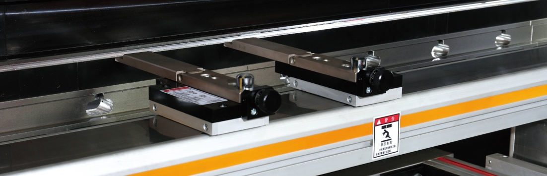 Steel Sheet Aluminum Bending Hydraulic Press Brake Machine Macchina per piegare la pressa idraulica in lamiera di acciaio