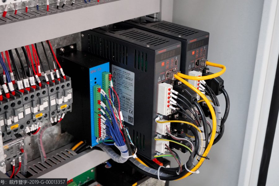 Wc67 Hydraulic Press Brake / CNC Press Bending Machine / Plate Bending Machine China Pressa idraulica Wc67/macchina piegatubi della pressa di CNC/piegatrice del piatto Cina