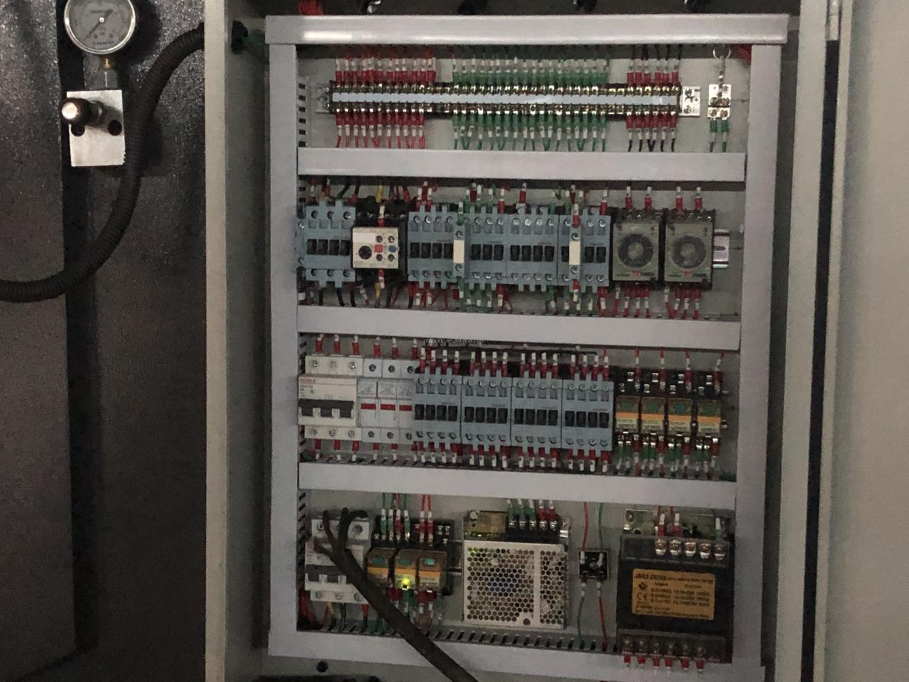 Wc67k Cnc Aluminum Iron Plate Hydraulic Press Brake Cnc Metal Sheet Bending Machine Macchina piegatubi della lamiera sottile di CNC del freno della pressa idraulica della piastra del ferro di alluminio di CNC di Wc67k